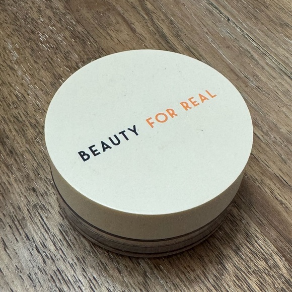 NEW Beauty For Real Hydra-Set Translucent Finishing Powder Compact - Picture 1 of 6